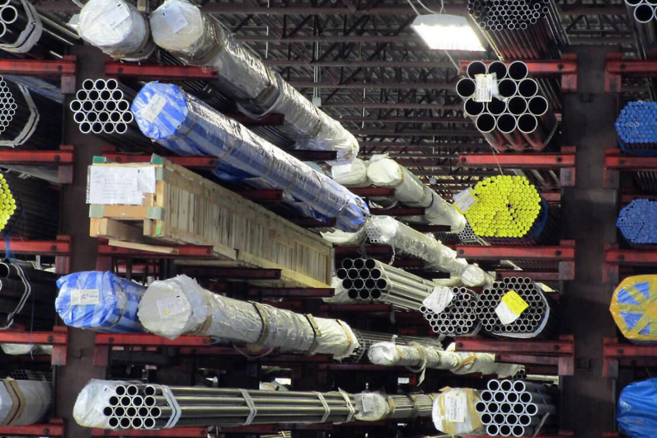 hydraulic and dom steel tubing in warehouse